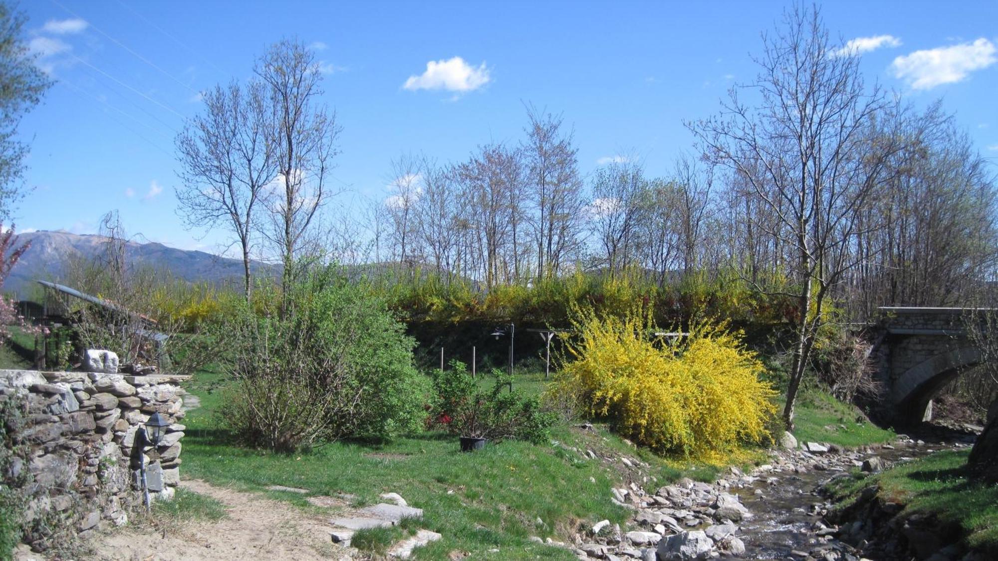 B&B Melizio San Maurizio D'opaglio Exteriör bild